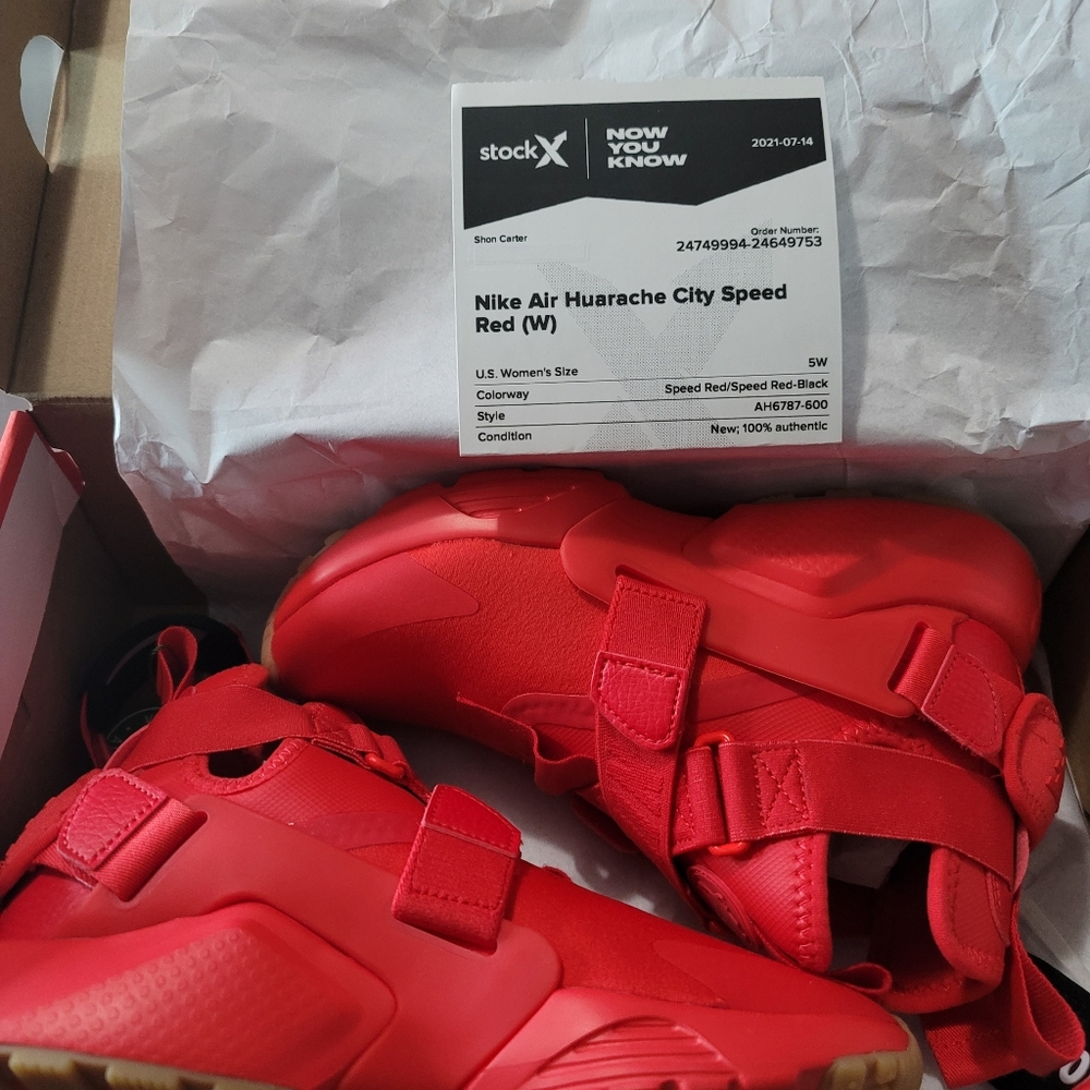 Red Nike Huarache City Size 5